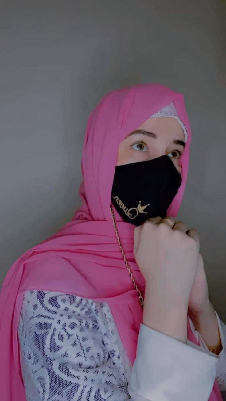 Mask girl photo