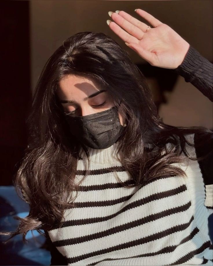 Mask girl photo