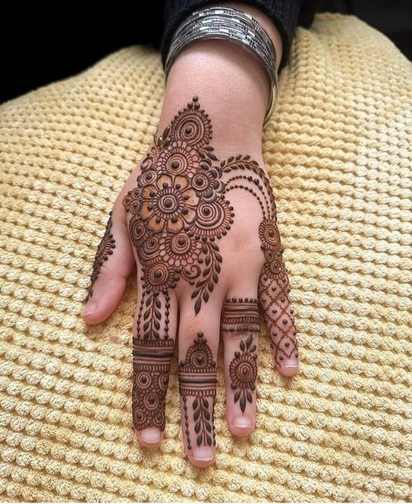 mehndi designs