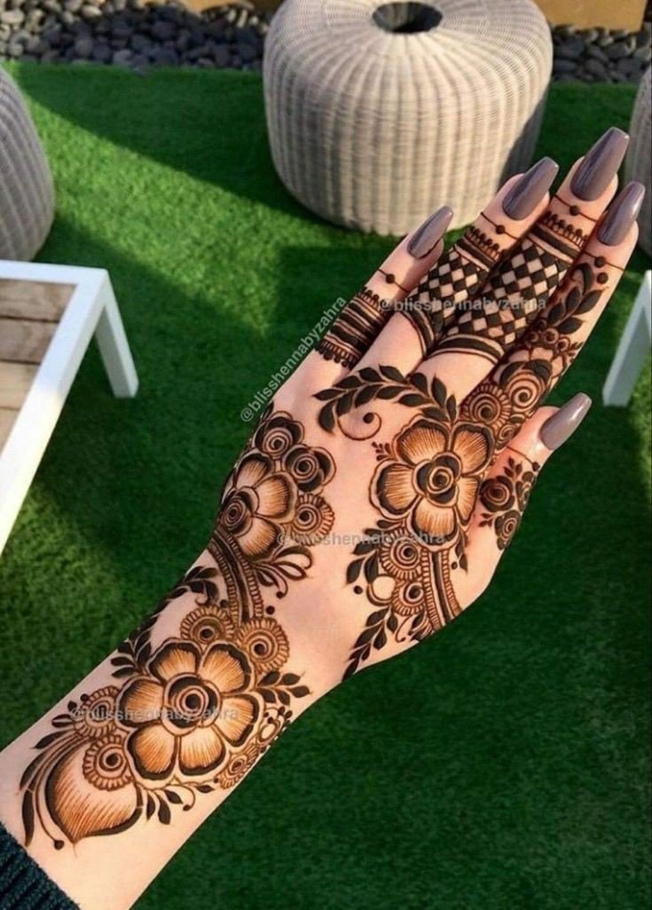 simple mehndi design for girls